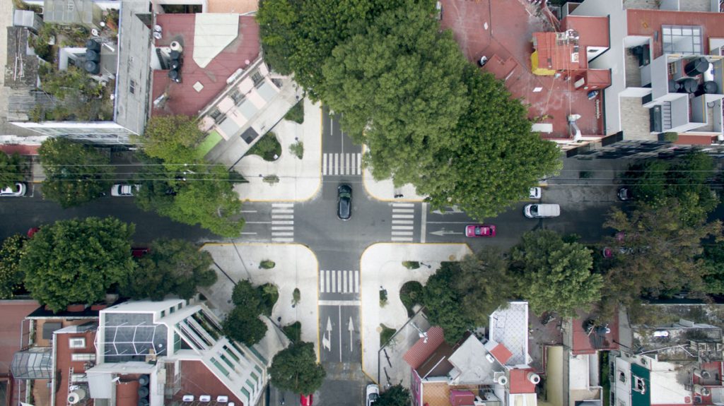 UN NUEVO ESPACIO PÚBLICO: PLAZA AMAZONAS